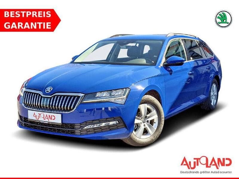 Blau Gebraucht 2023 Skoda Superb Kombi | 28.950 € (Superpreis) - Bild 1/4
