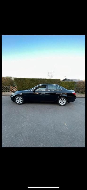 Schwarz Gebraucht 2005 BMW 525 Limousine | 6.200 € (Fairer Preis) - Bild 1/4