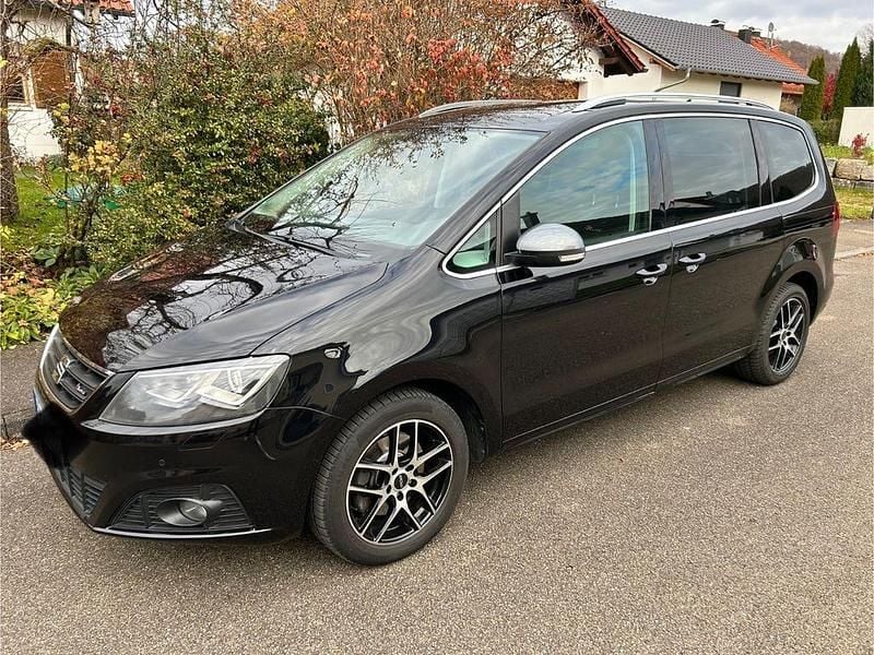 Schwarz Gebraucht 2017 Seat Alhambra FR-Line Van / Kleinbus | 16.950 € (Superpreis) - Bild 1/4