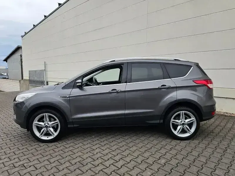 Gebraucht Ford Kuga Titanium 182 PS (133 kW) 2014 Grau SUV