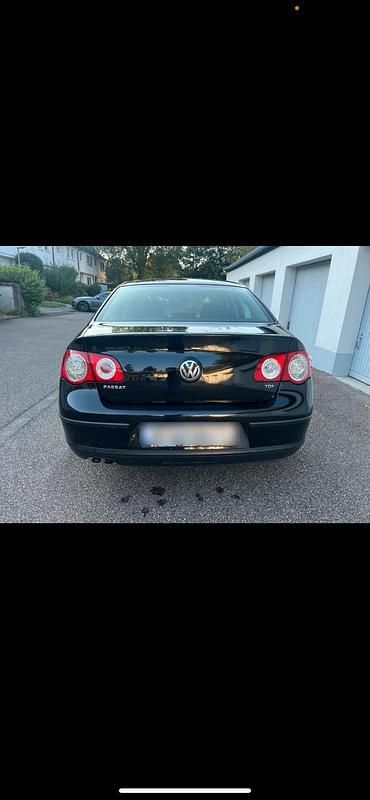 Schwarz Gebraucht 2004 VW Passat Comfortline Limousine | 1.600 € (Guter Preis) - Bild 1/4