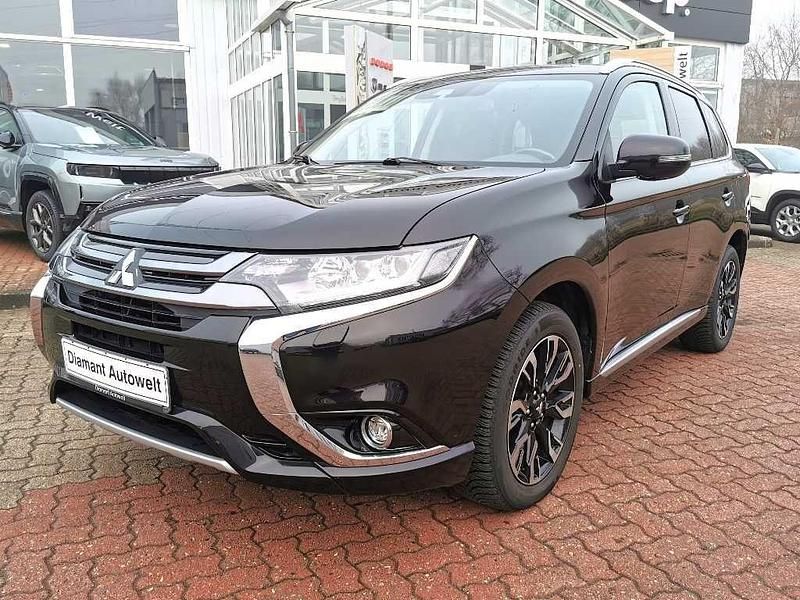 Gebraucht Mitsubishi Outlander P-HEV Plus 121 PS (88 kW) 2018 Schwarz SUV
