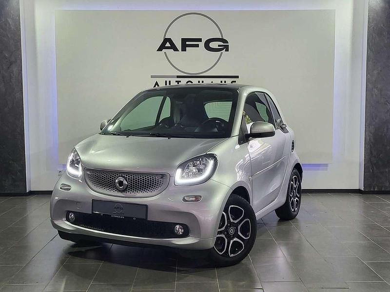 Silber Gebraucht 2018 Smart ForTwo Coupé Kleinwagen | 14.995 € (Fairer Preis) - Bild 1/4