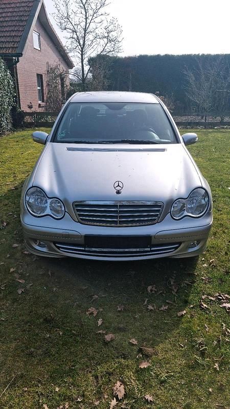 Gebraucht Mercedes C180 143 PS (105 kW) 2005 Silber Limousine