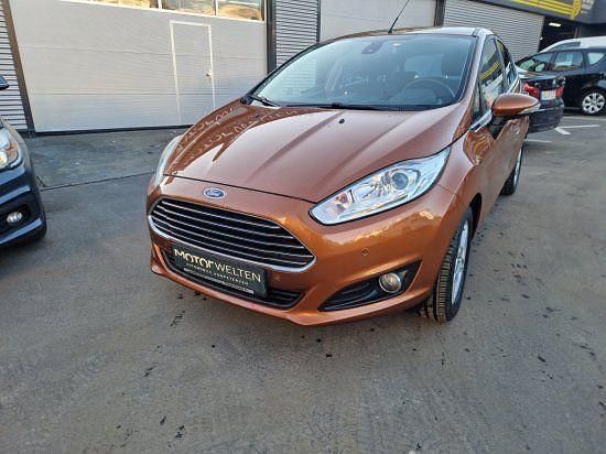 Gebraucht Ford Fiesta Titanium 101 PS (74 kW) 2014 Torinobraun metallic Kleinwagen