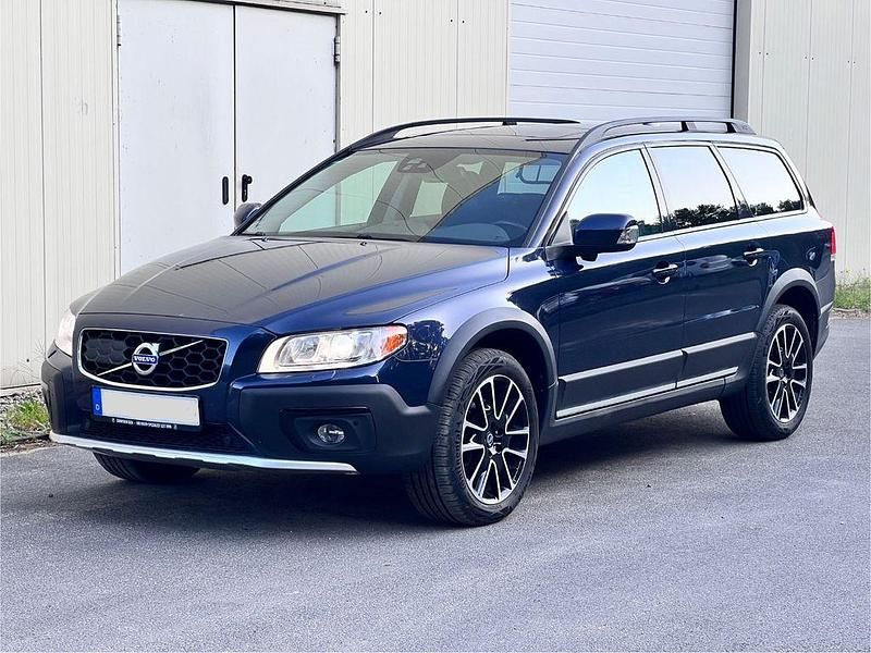 Blau Gebraucht 2014 Volvo XC70 SUV | 18.700 € (Fairer Preis) - Bild 1/4