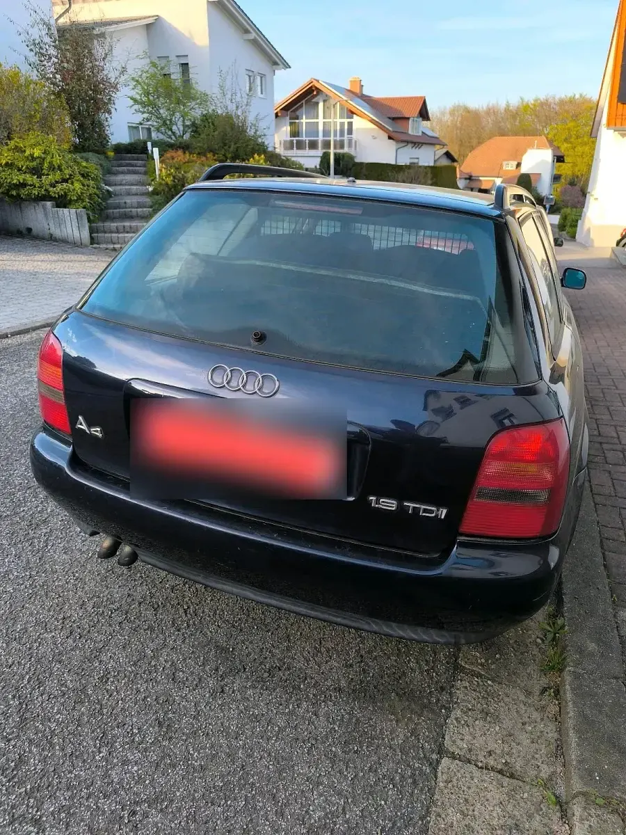 Gebraucht Audi A4 110 PS (80 kW) 1998 Blau Kombi
