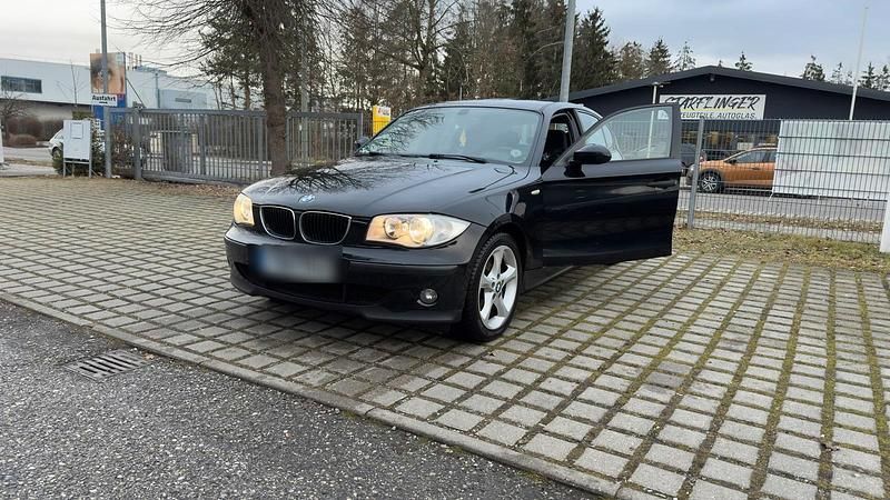 Gebraucht BMW 120 164 PS (120 kW) 2006 Schwarz Kleinwagen