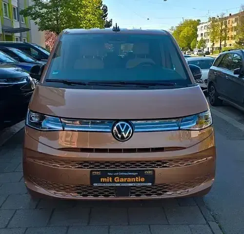 Używany VW Multivan Highline 150 KM (110 kW) 2025 Andere Minivan