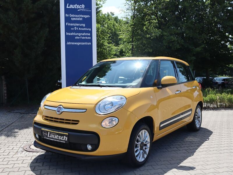 Gelb Gebraucht 2013 Fiat 500L Lounge Van / Kleinbus | 7.990 € (Etwas zu teuer) - Bild 1/4