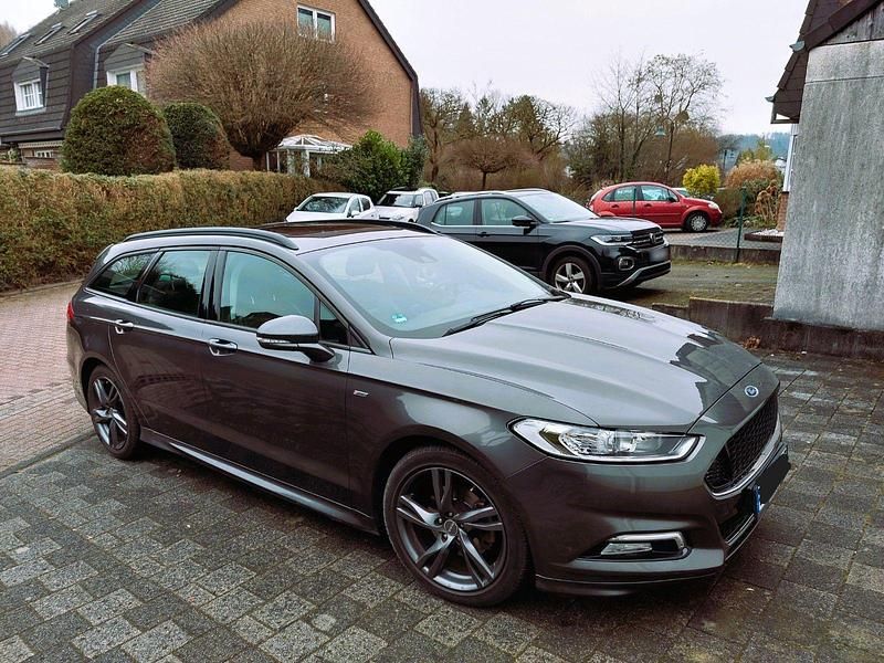 Gebraucht Ford Mondeo ST-Line 160 PS (117 kW) 2017 Grau Kombi