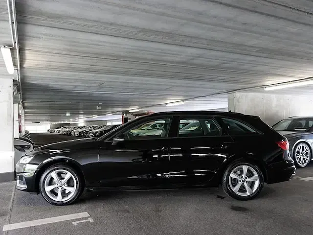 Gebraucht Audi A4 Advanced Plus 163 PS (119 kW) 2024 Brillantschwarz Kombi