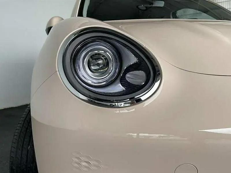 Usata Ora 03 125 kW (171 CV) 2024 Beige Utilitaria