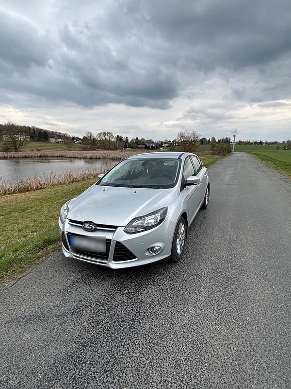 Gebraucht Ford Focus 150 PS (110 kW) 2012 Grau Kleinwagen