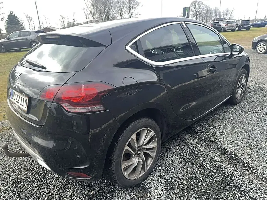 Gebraucht Citroën DS4 So Chic 111 PS (81 kW) 2011 Schwarz Kleinwagen