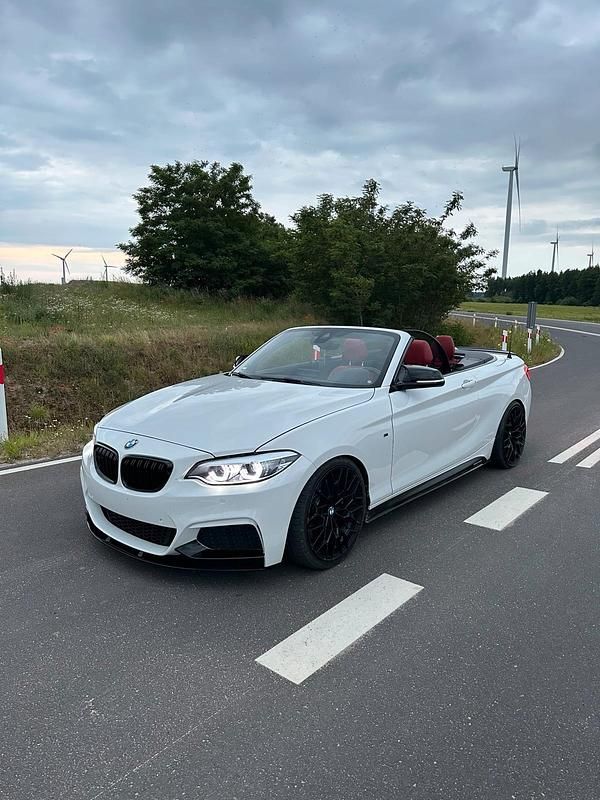 Weiß Gebraucht 2017 BMW M240 M Sport Cabrio | 25.000 € - Bild 1/4