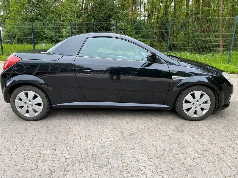 Gebraucht Opel Tigra 90 PS (66 kW) 2009 Schwarz Cabrio
