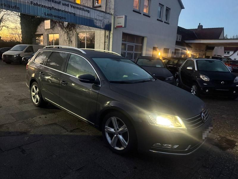 Gebraucht VW Passat Highline 140 PS (102 kW) 2011 Grau Kombi