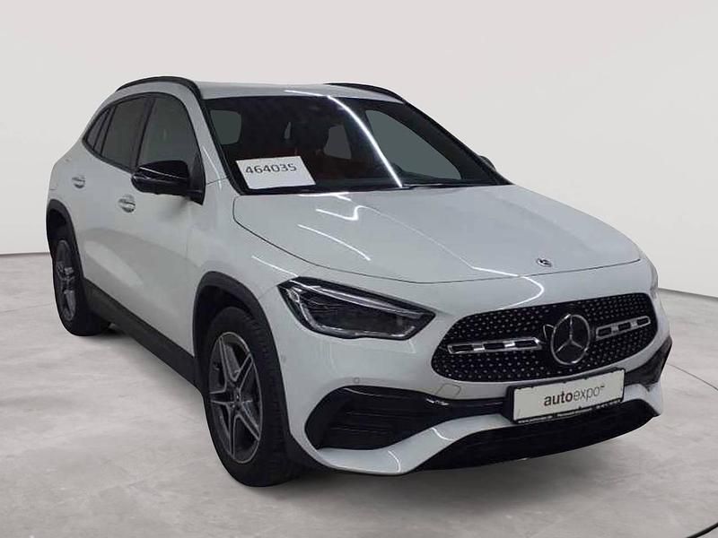 Digitalweiß metallic Gebraucht 2022 Mercedes GLA250 AMG line SUV | 31.990 € (Guter Preis) - Bild 1/4