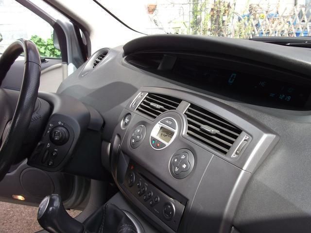 Gebraucht Renault Scénic Dynamique 150 PS (110 kW) 2003 Silber metallic Van / Kleinbus