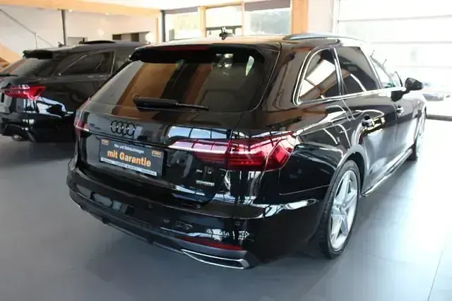 Gebraucht Audi A4 S-Line 204 PS (150 kW) 2024 Schwarz Kombi