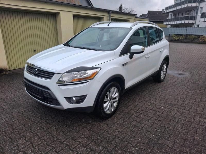 Gebraucht Ford Kuga 136 PS (100 kW) 2009 Weiß SUV