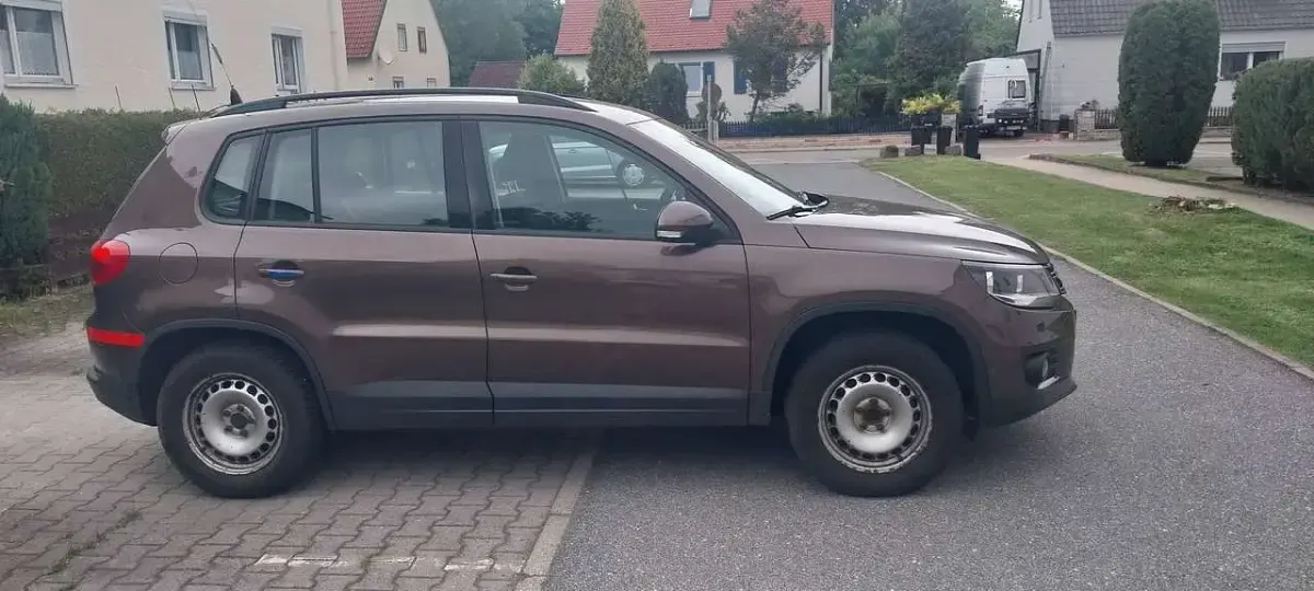 Gebraucht VW Tiguan Freestyle 122 PS (89 kW) 2012 Braun SUV