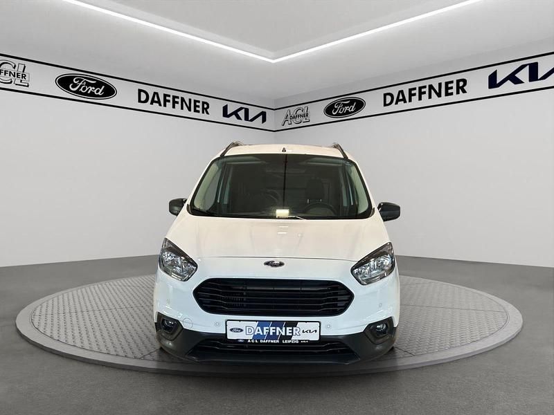 Gebraucht Ford Transit Trend 101 PS (74 kW) 2023 Weiß Limousine