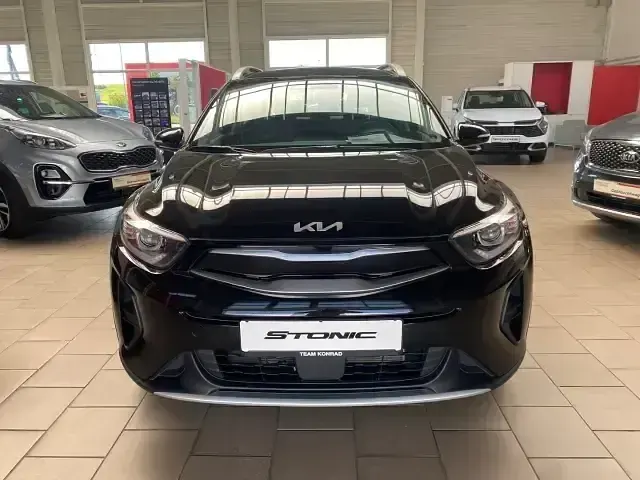 Gebraucht Kia Stonic Vision 84 PS (61 kW) 2024 Schwarz SUV