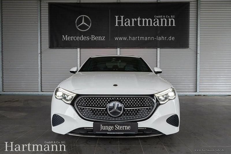 Gebraucht Mercedes E450 Avantgarde 381 PS (280 kW) 2024 Polarweiß Limousine