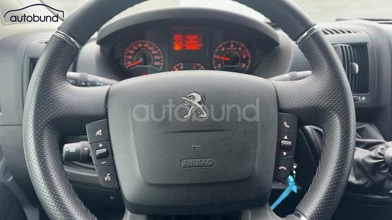 Gebraucht Peugeot Boxer 140 PS (102 kW) 2024 Weiß Van