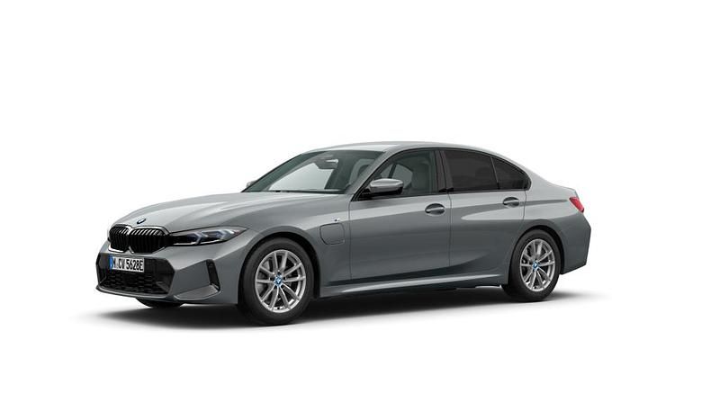 Second-hand BMW 330 Shadowline 184 CP (135 kW) 2025 Berlinǎ