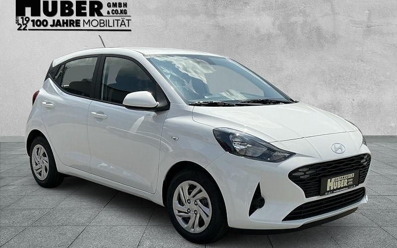 Gebraucht Hyundai i10 Select 63 PS (46 kW) 2024 Weiß Kleinwagen