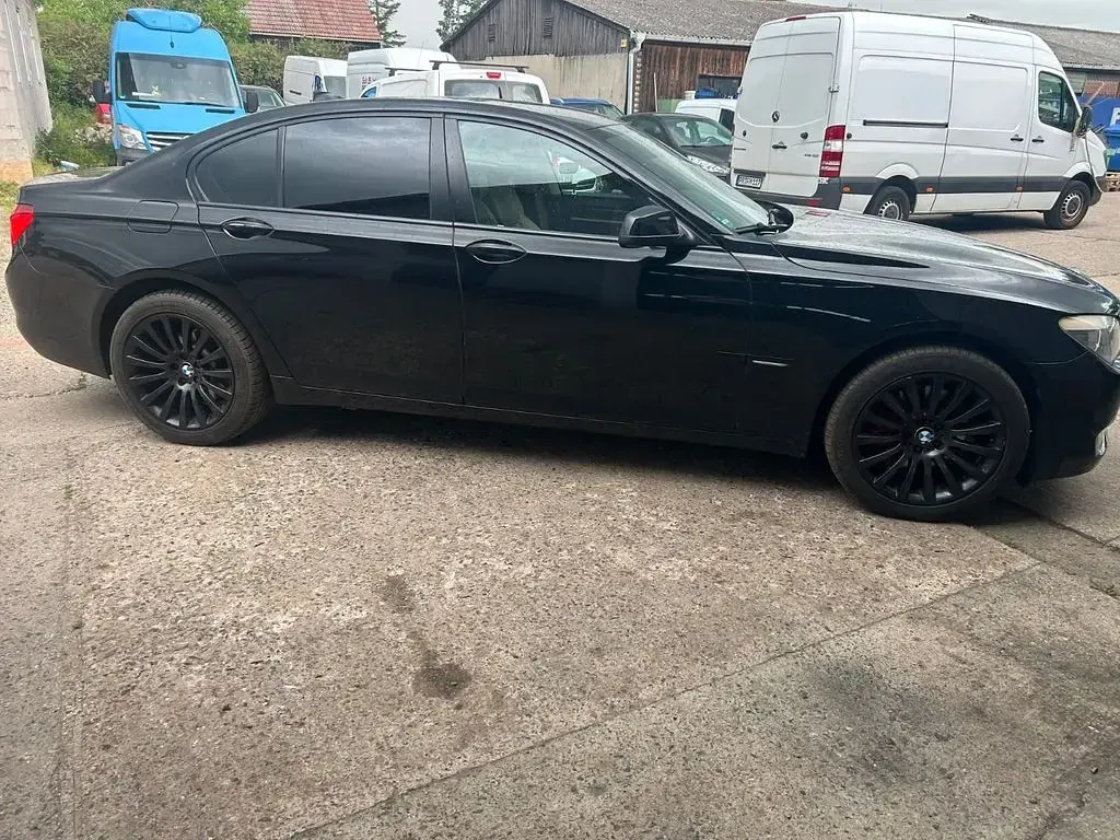 Gebraucht BMW 730 245 PS (180 kW) 2009 Schwarz Limousine