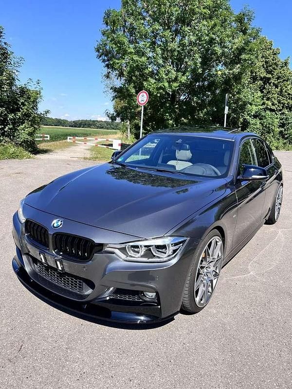 Grau Gebraucht 2015 BMW 340 M Sport Limousine | 36.500 € (Teuer) - Bild 1/4