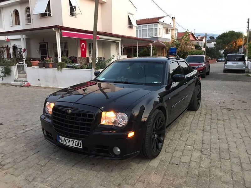 Schwarz Gebraucht 2009 Chrysler 300C Limousine | 12.900 € - Bild 1/4