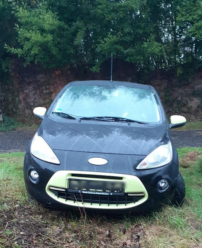 Schwarz Gebraucht 2009 Ford Ka Kleinwagen | 2.750 € - Bild 1/3