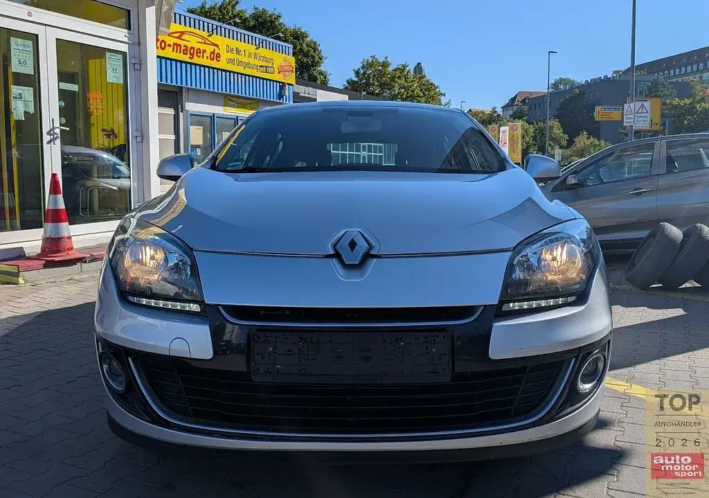 Gebraucht Renault Mégane III 110 PS (80 kW) 2012 Grau Limousine