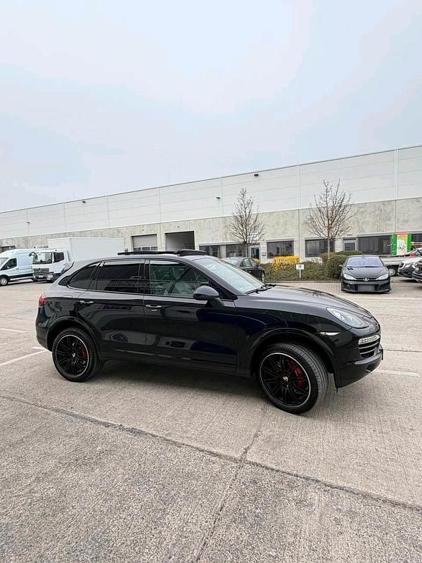Gebraucht Porsche Cayenne GTS 245 PS (180 kW) 2012 Schwarz SUV