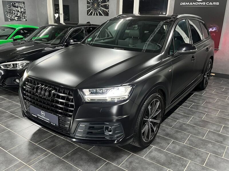 Schwarz Gebraucht 2015 Audi Q7 Comfort SUV | 32.990 € (Teuer) - Bild 1/4