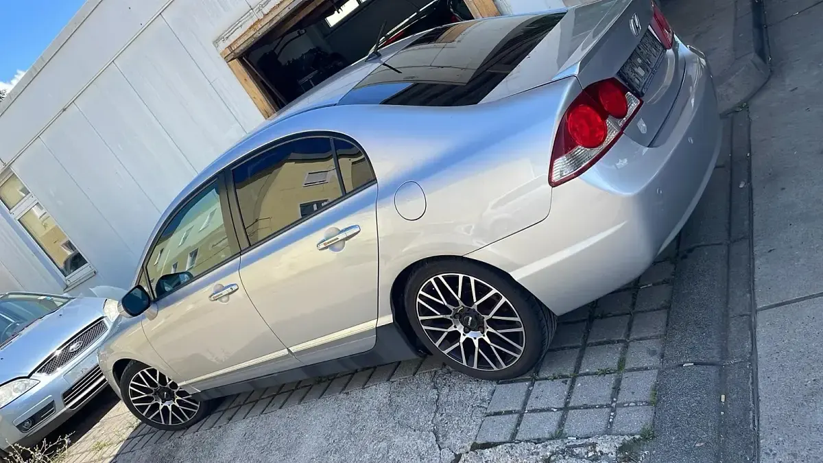Gebraucht Honda Civic Hybrid 136 PS (100 kW) 2007 Silber Limousine