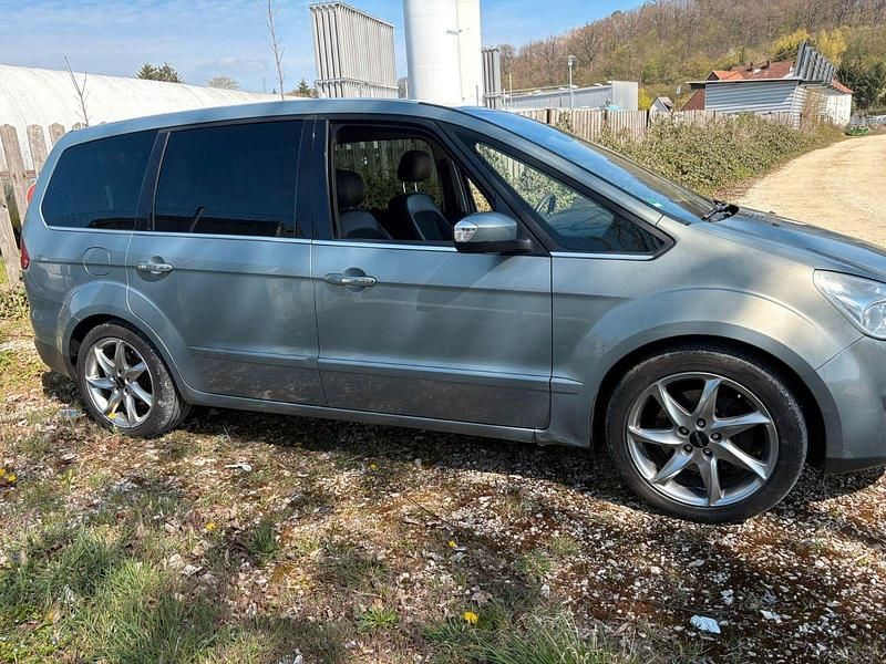 Gebraucht Ford Galaxy 175 PS (128 kW) 2009 Grau Van / Kleinbus