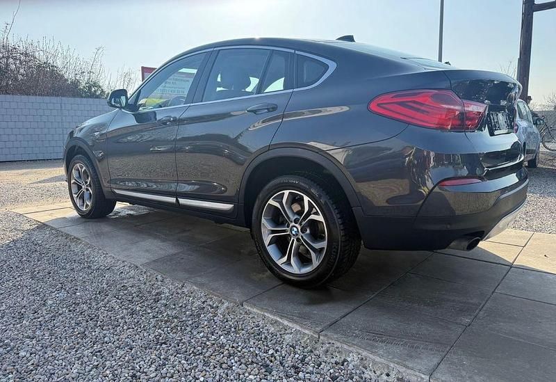 Gebraucht BMW X4 Sport Line 184 PS (135 kW) 2016 Grau SUV