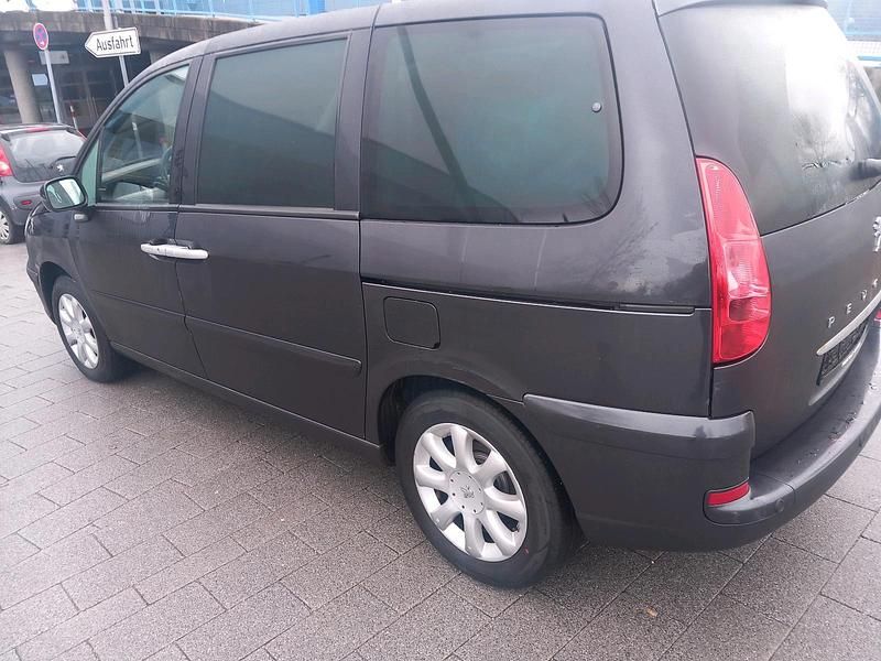 Gebraucht Peugeot 807 140 PS (102 kW) 2008 Grau Van / Kleinbus