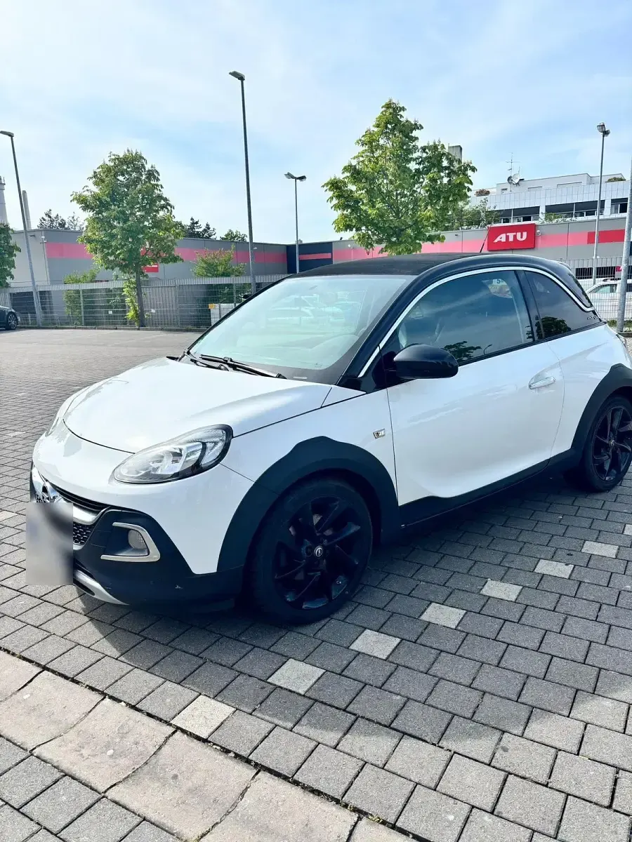 Gebraucht Opel Adam Rocks Rocks 116 PS (85 kW) 2015 Weiß Kleinwagen