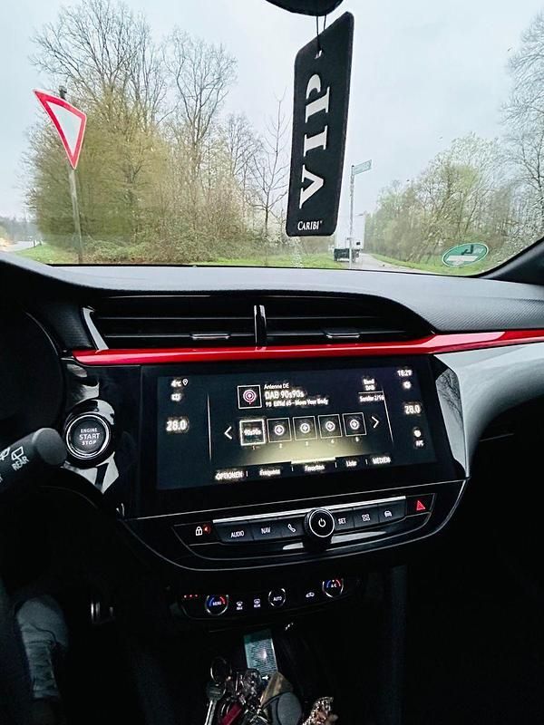 Gebraucht Opel Corsa Ultimate 131 PS (96 kW) 2021 Schwarz Kleinwagen