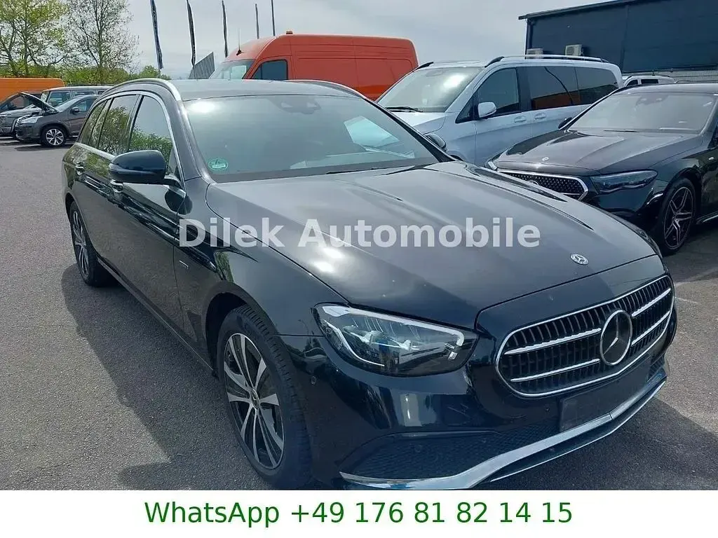 Gebraucht Mercedes E300 194 PS (142 kW) 2021 Schwarz Limousine
