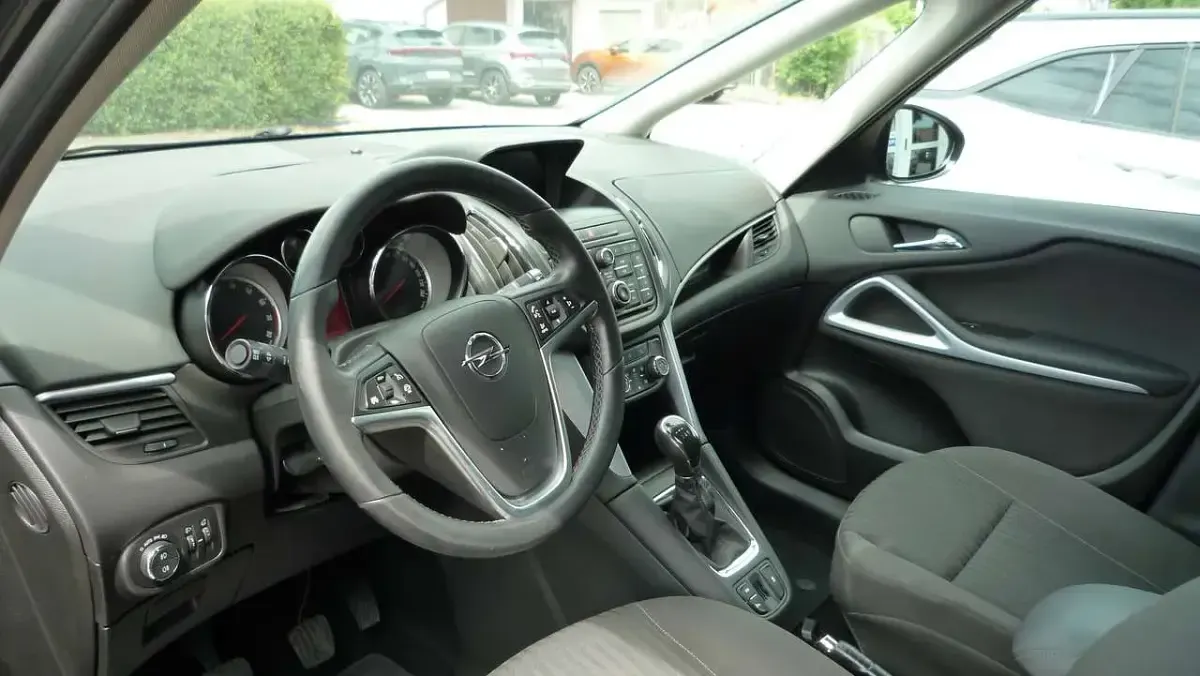 Gebraucht Opel Zafira Tourer Active 120 PS (88 kW) 2016 Schwarz Van / Kleinbus
