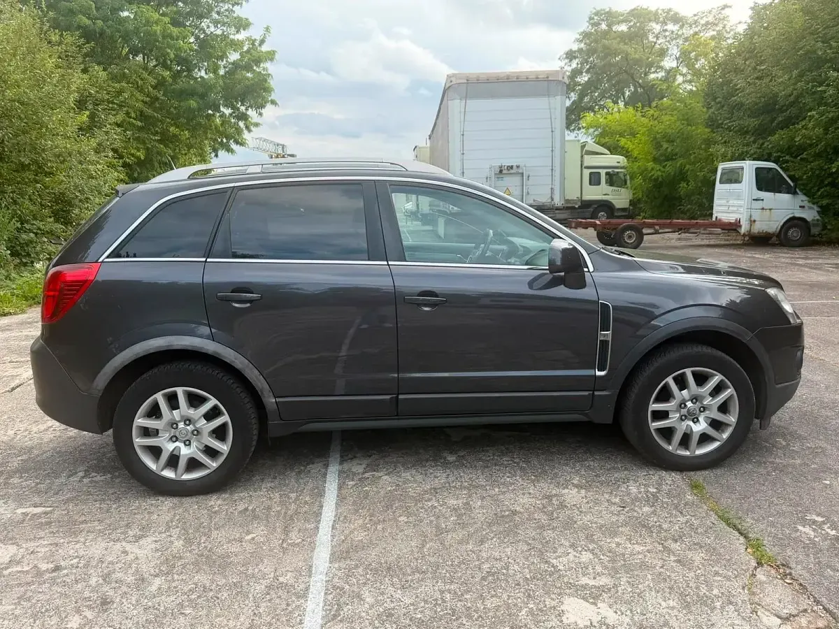 Gebraucht Opel Antara 163 PS (119 kW) 2014 Schwarz SUV