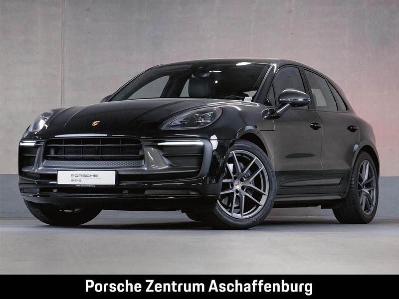 Tiefschwarzmetallic Gebraucht 2023 Porsche Macan SUV | 70.960 € (Teuer) - Bild 1/4
